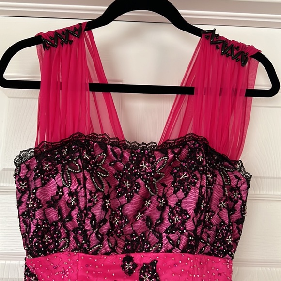 Hot pink party gown/dress! - Picture 2 of 3